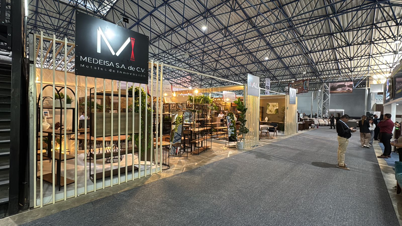 Stand de MEDEISA en Expo Muebles Ocotlán